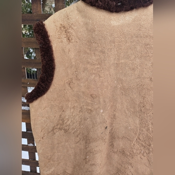 Vintage Shearling Vest - Picture 9 of 11